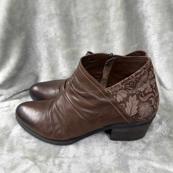 Biza the Valley Chic Brown Ankle Booties Size 41 or 9.5/10 US - Picture 5 of 11